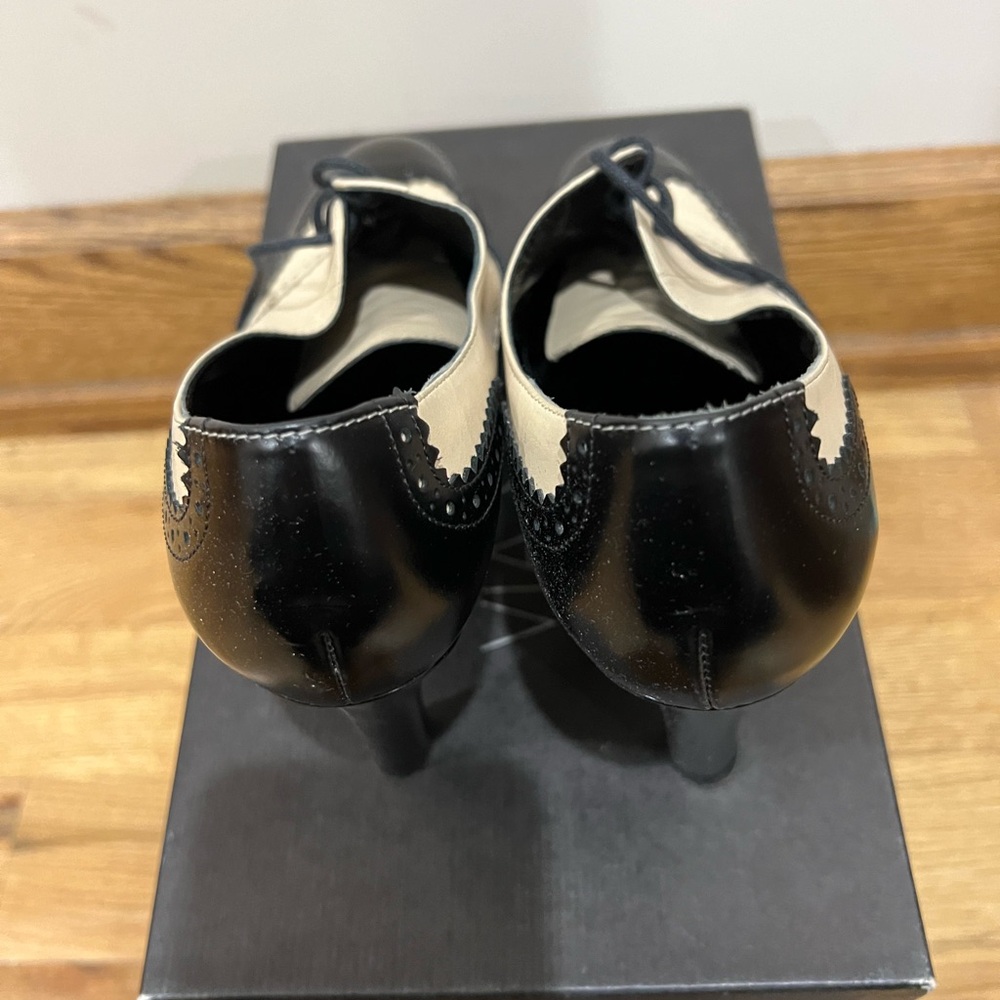 Via Spiga black and cream oxford heels size 7 - Picture 3 of 3